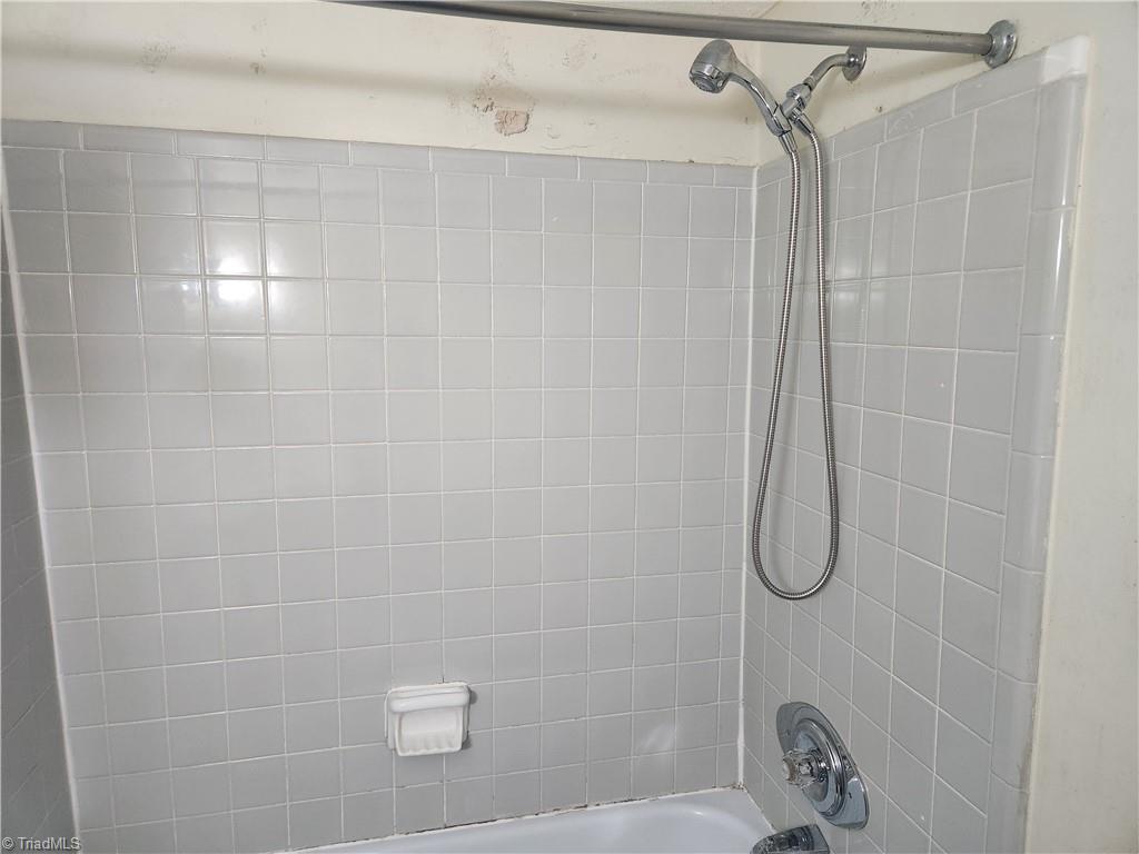 2922 Ramsgate Court Property Photo 15