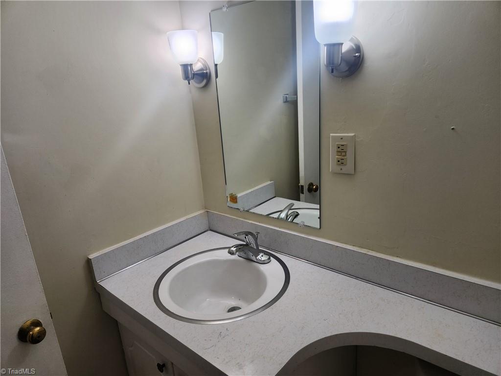 2922 Ramsgate Court Property Photo 20