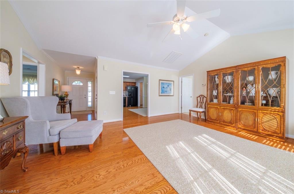 303 Locksley Court Property Photo 3