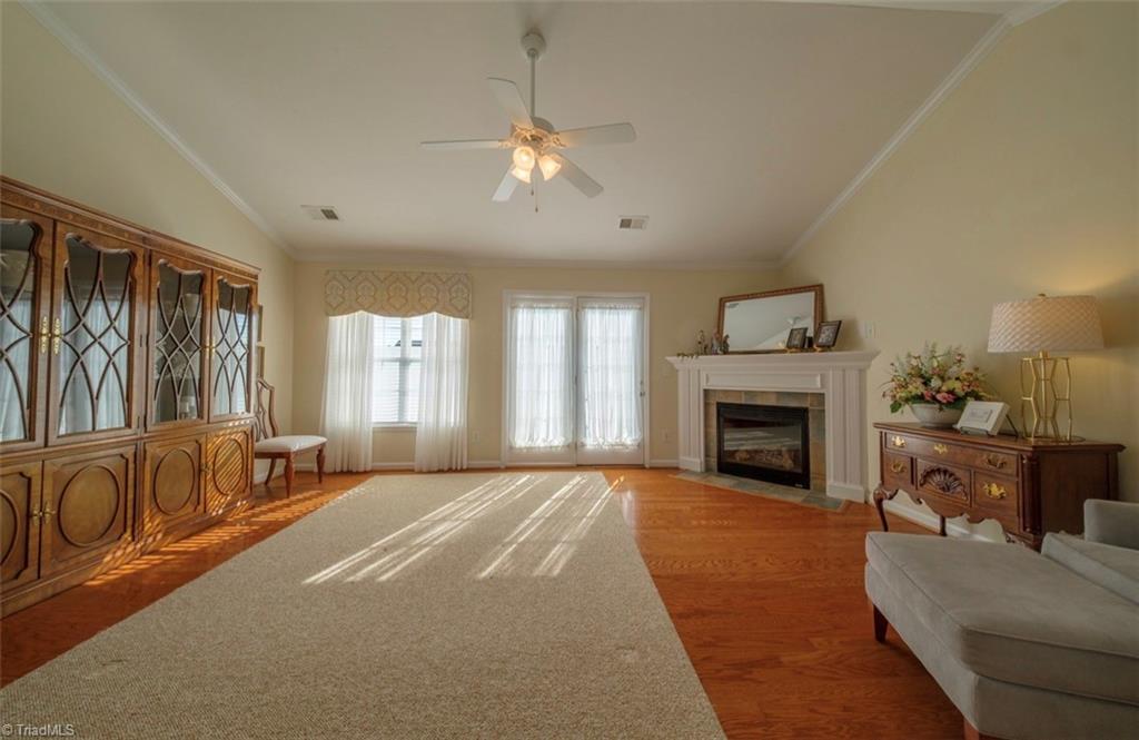 303 Locksley Court Property Photo 4