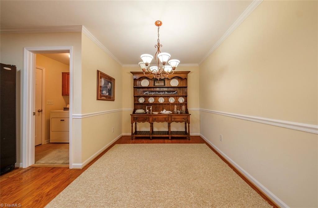 303 Locksley Court Property Photo 10