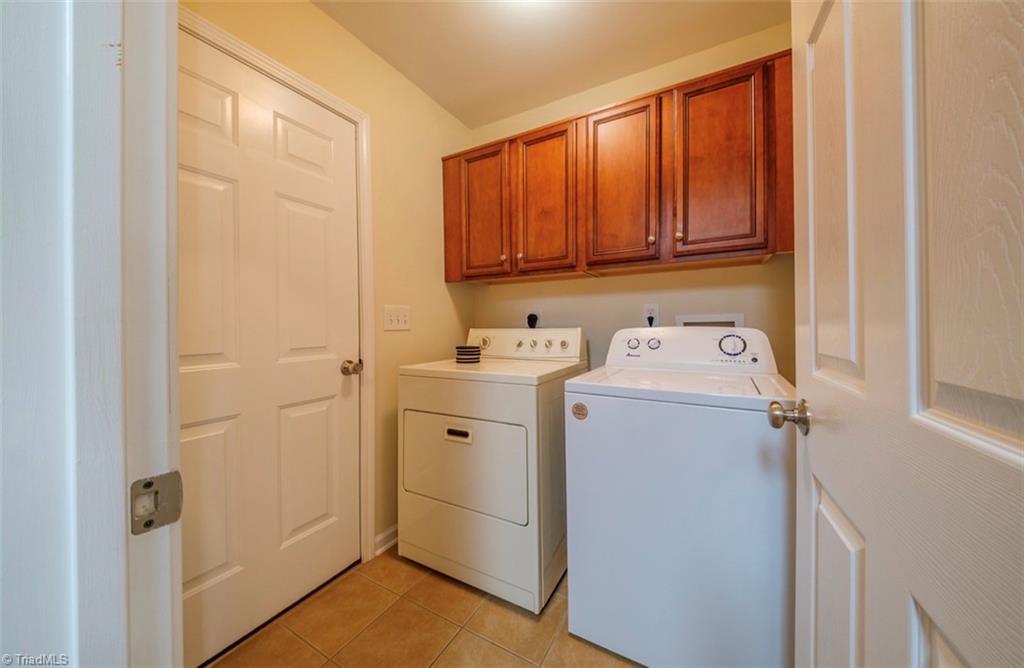 303 Locksley Court Property Photo 21