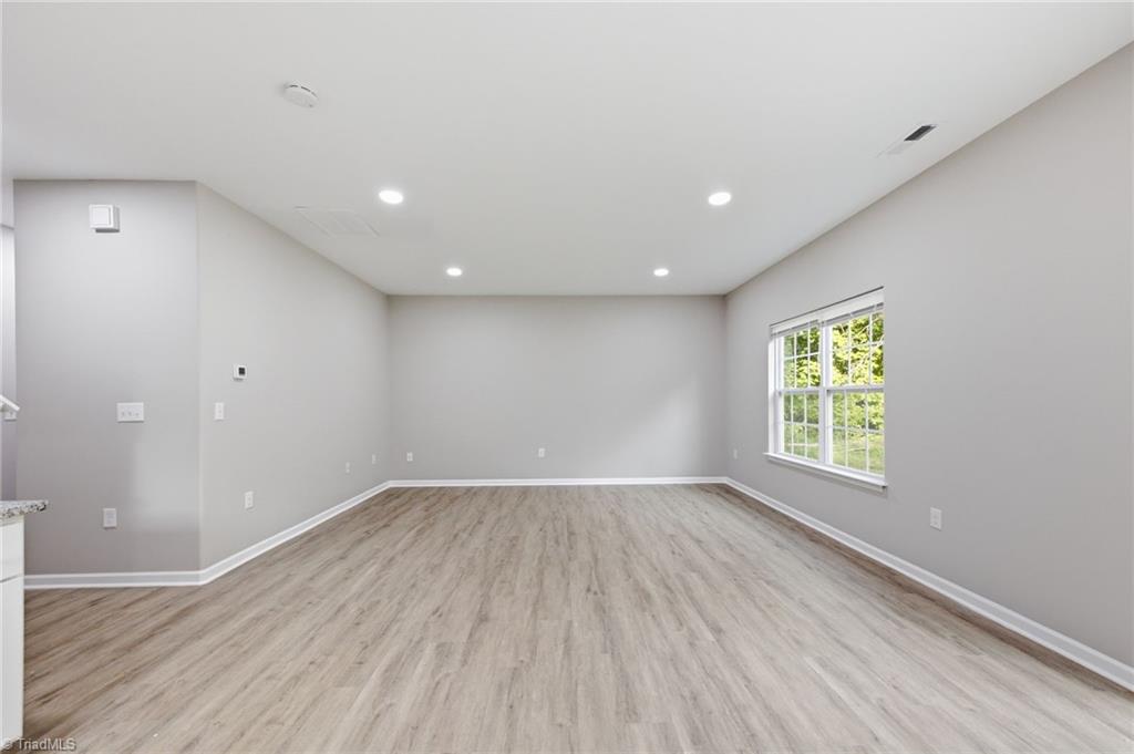 1914 Cedrow Drive Property Photo 9