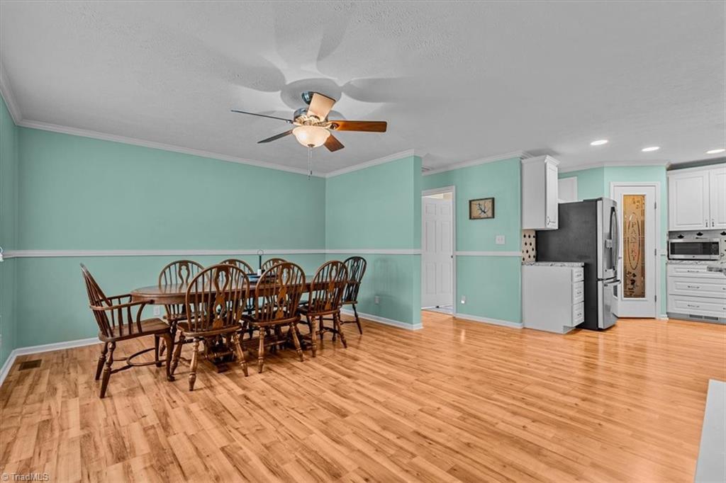 776 Lake Shore Avenue Property Photo 4