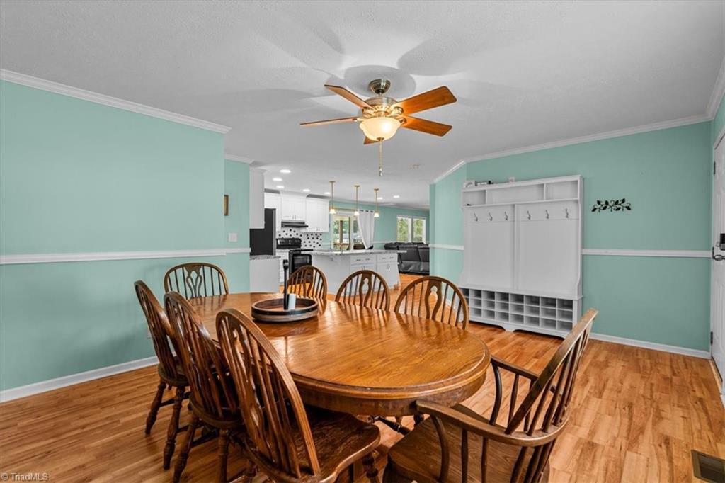 776 Lake Shore Avenue Property Photo 6