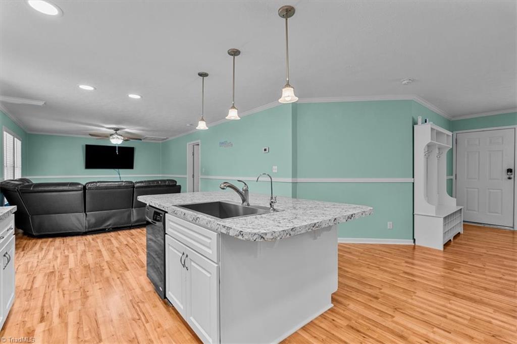 776 Lake Shore Avenue Property Photo 11