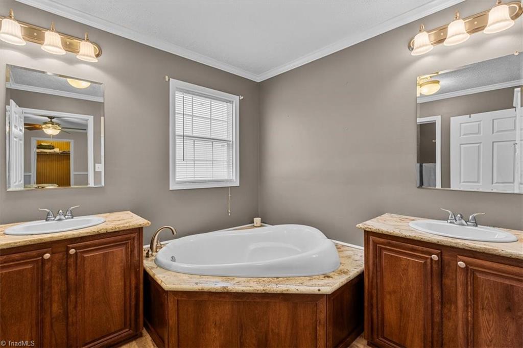 776 Lake Shore Avenue Property Photo 20