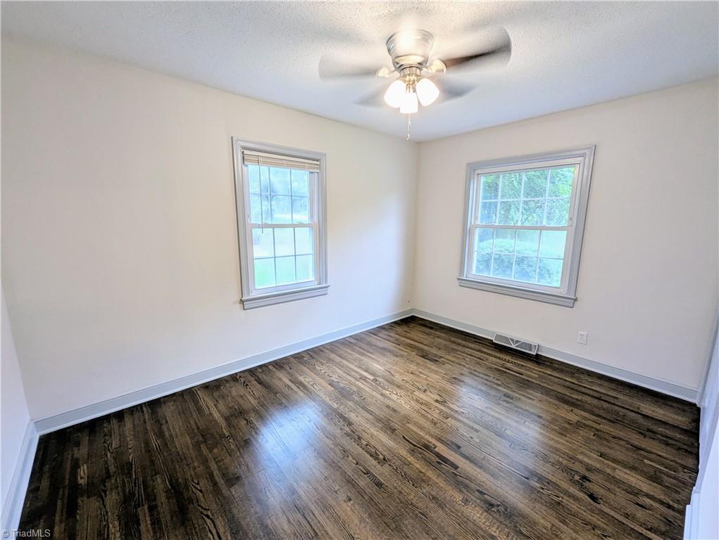 703 Sherwood Place Property Photo 4