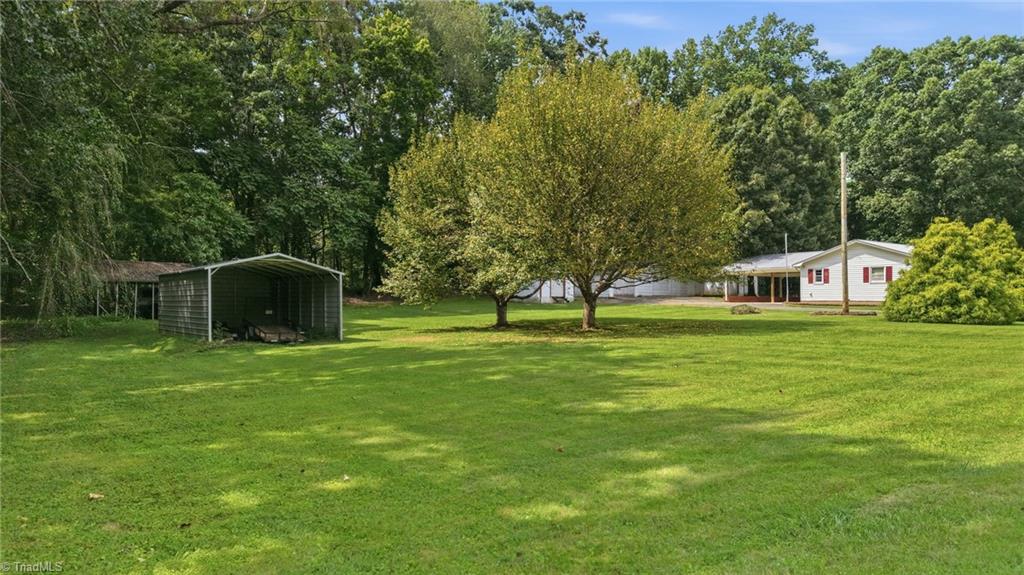 212 Circle Drive Property Photo 6