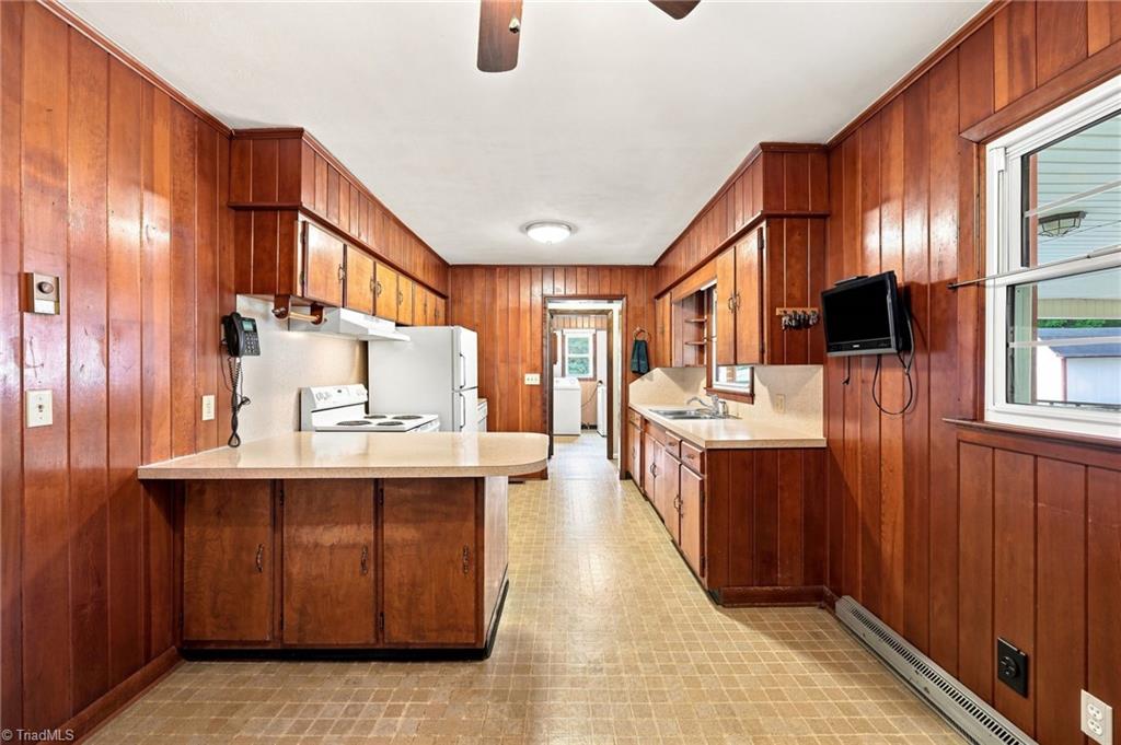 212 Circle Drive Property Photo 10