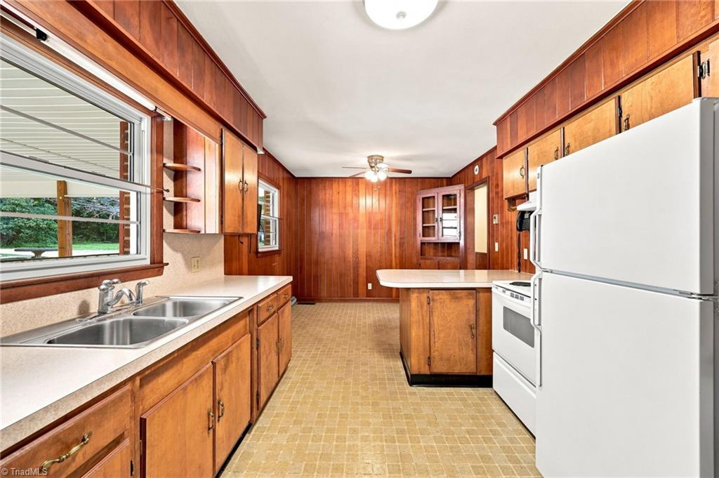 212 Circle Drive Property Photo 12