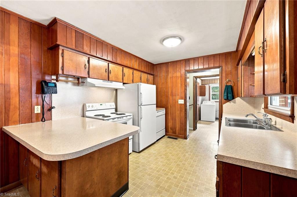 212 Circle Drive Property Photo 13