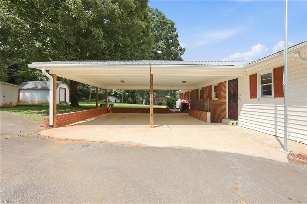 212 Circle Drive Property Photo 27