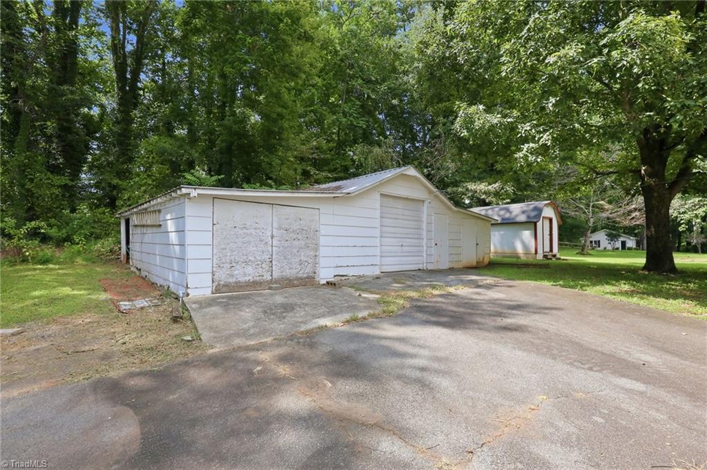 212 Circle Drive Property Photo 43