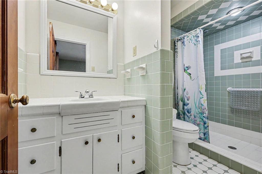 1195 Eton Avenue Property Photo 18