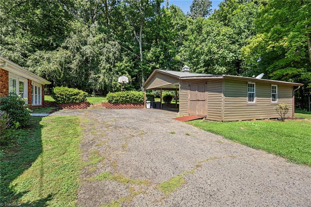 1195 Eton Avenue Property Photo 29