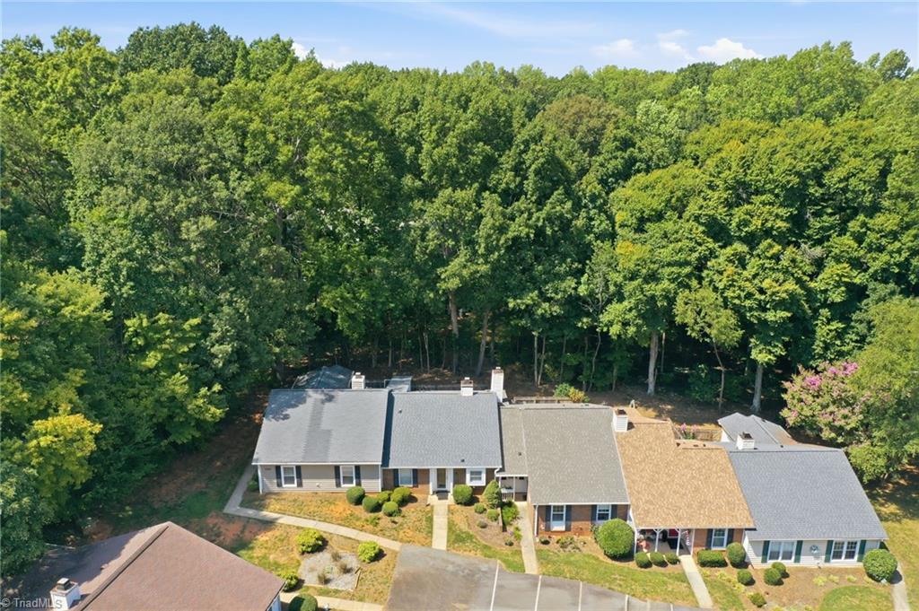 2642 Cottage Place Property Photo 3