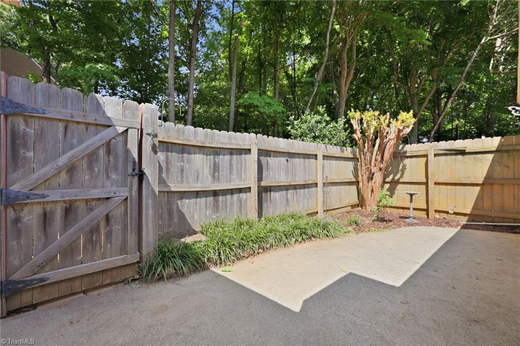 2642 Cottage Place Property Photo 24