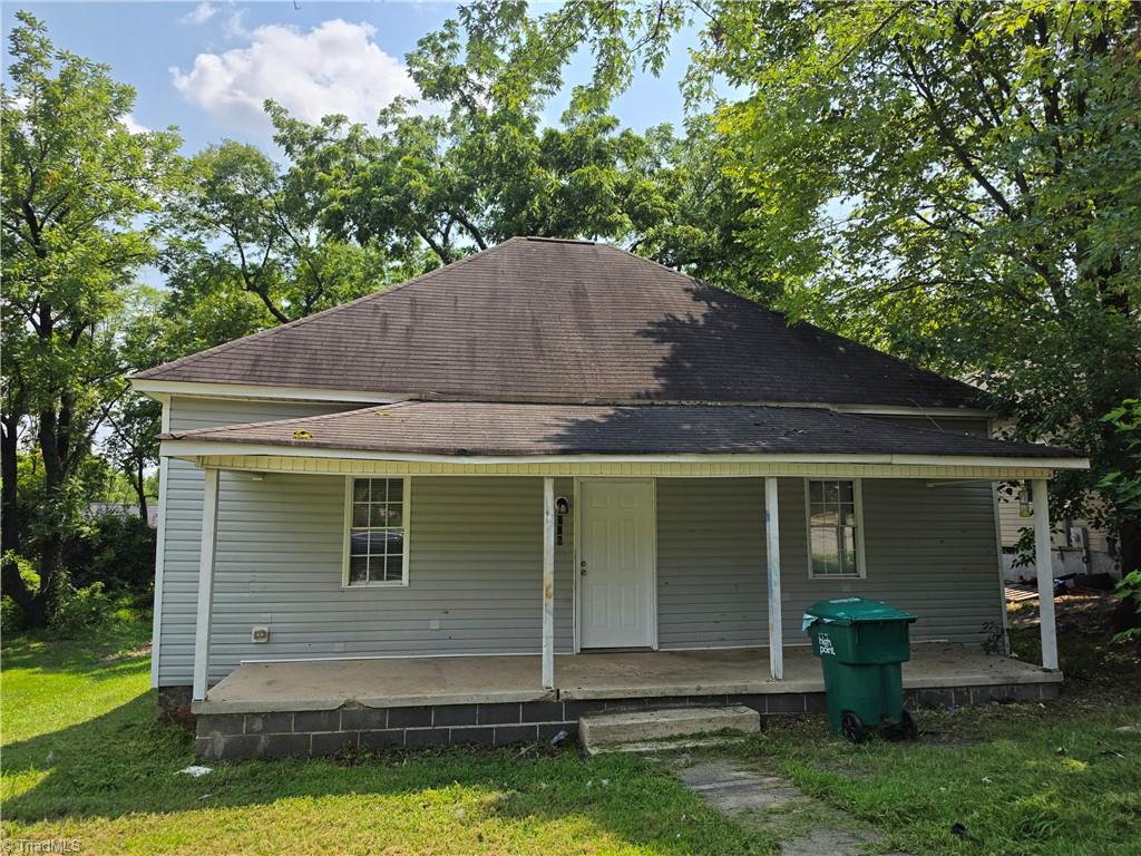 806 E Commerce Avenue Property Photo 1