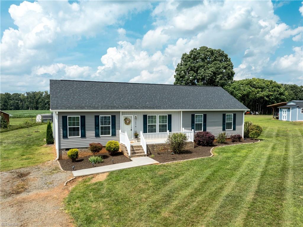 1003 Crestline Drive