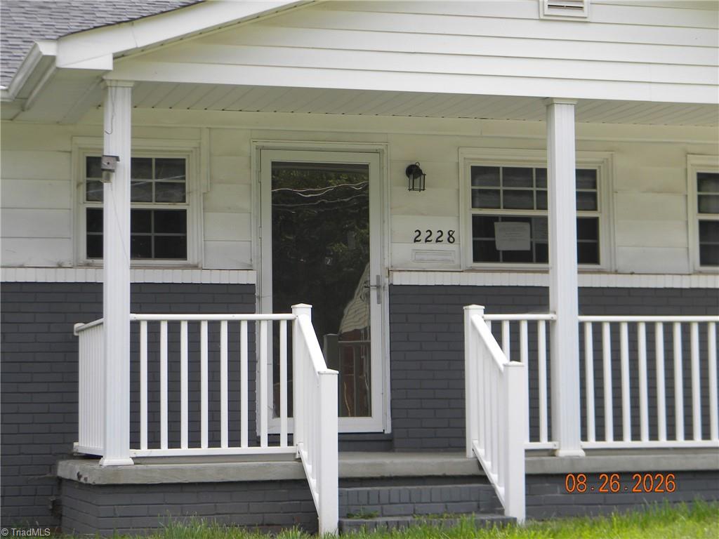 2228 24th Street Property Photo 2