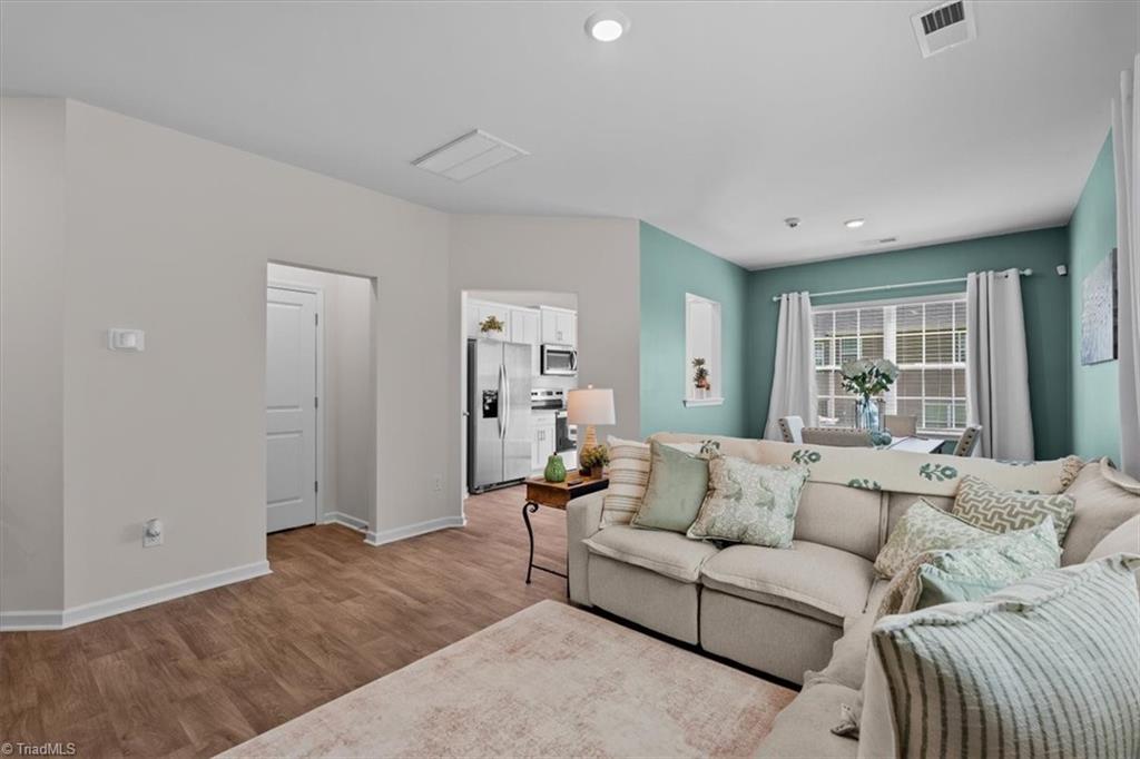 2829 Egert Drive Property Photo 8