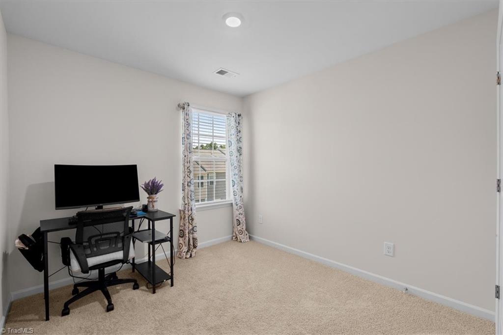 2829 Egert Drive Property Photo 29