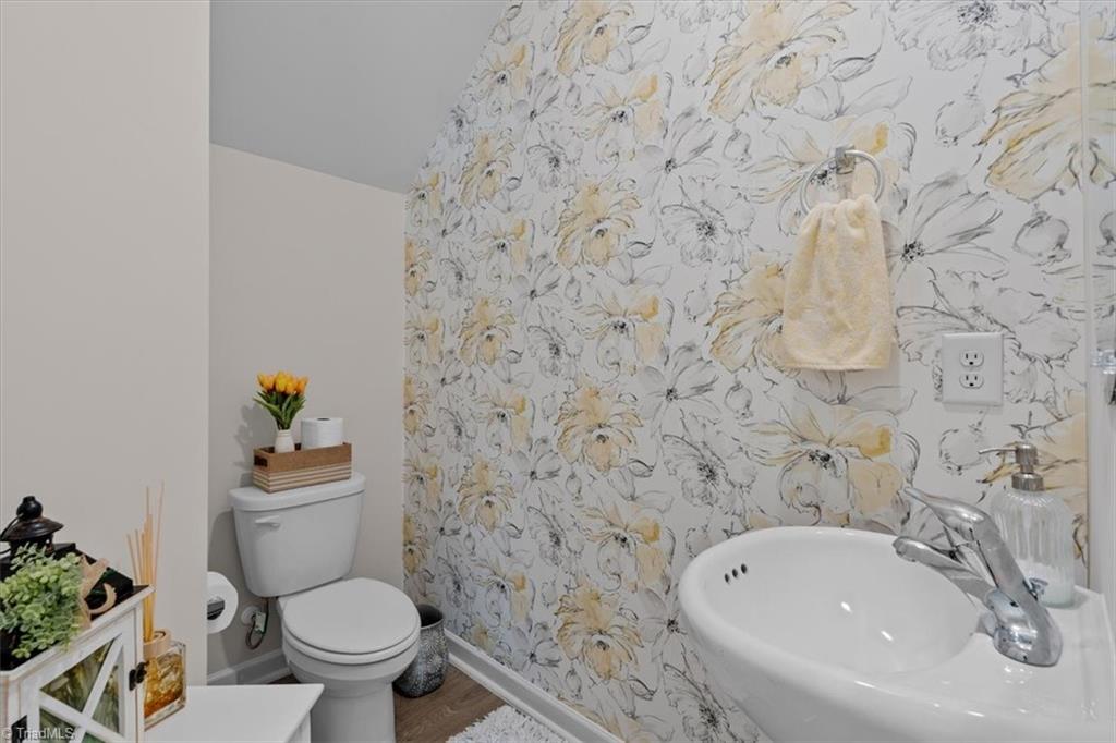 2829 Egert Drive Property Photo 32