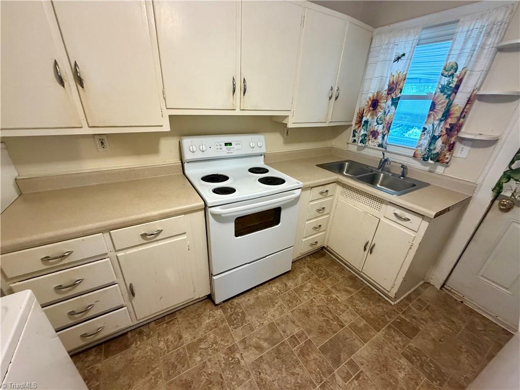 1003 Charlotte Avenue Property Photo 5