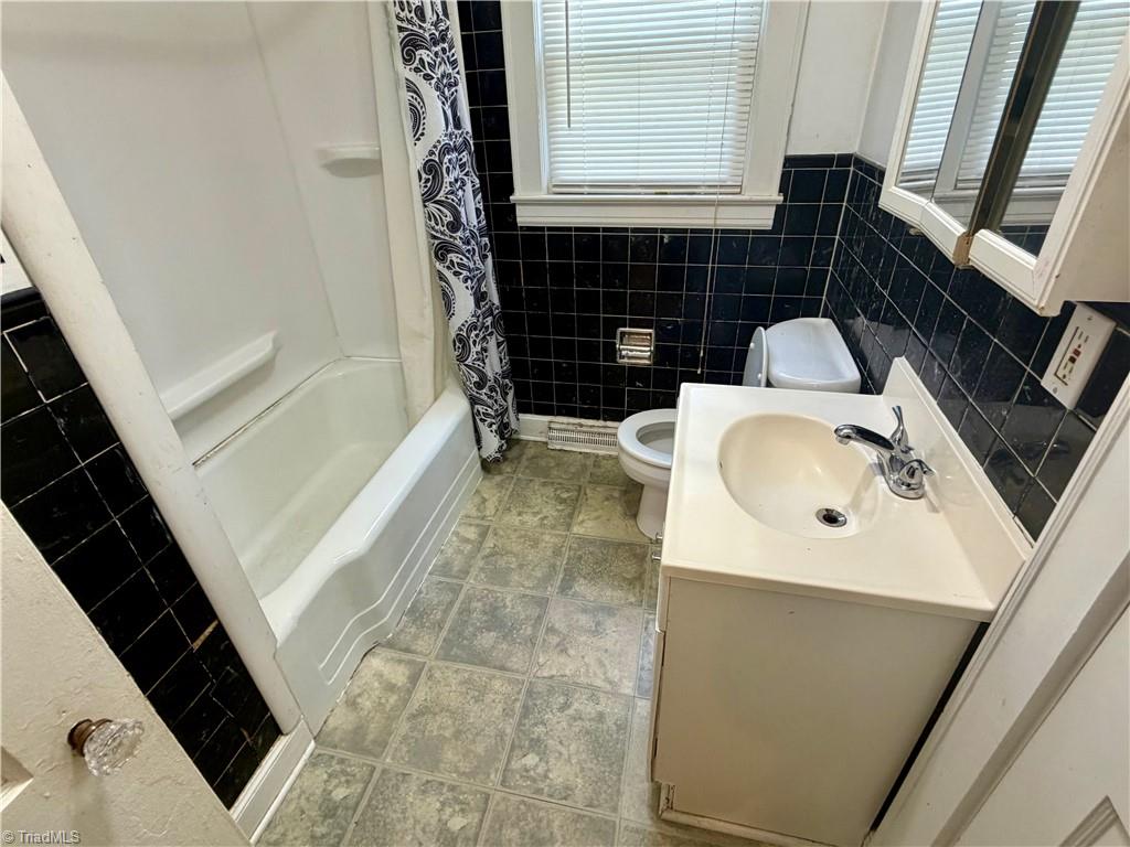 1003 Charlotte Avenue Property Photo 6