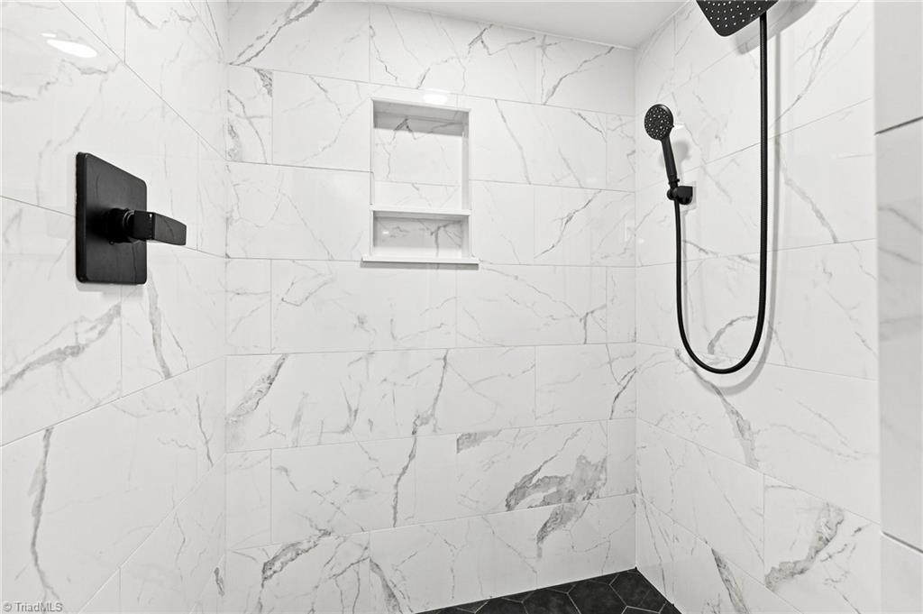 2405 Denver Drive Property Photo 9