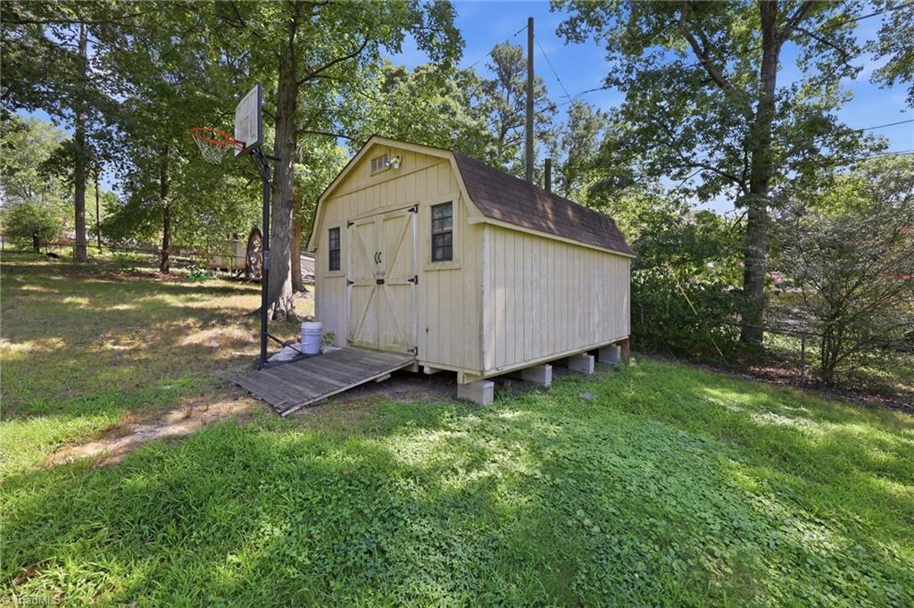 2405 Denver Drive Property Photo 32
