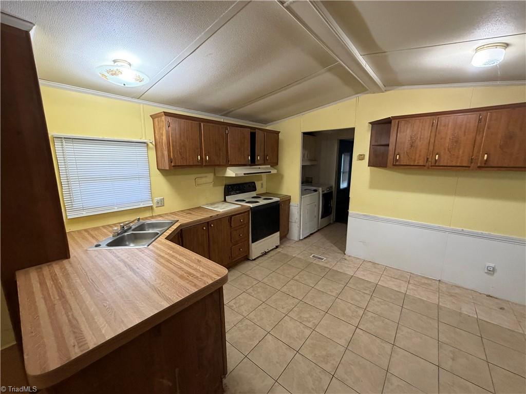 921 Tobaccoville Road Property Photo 8