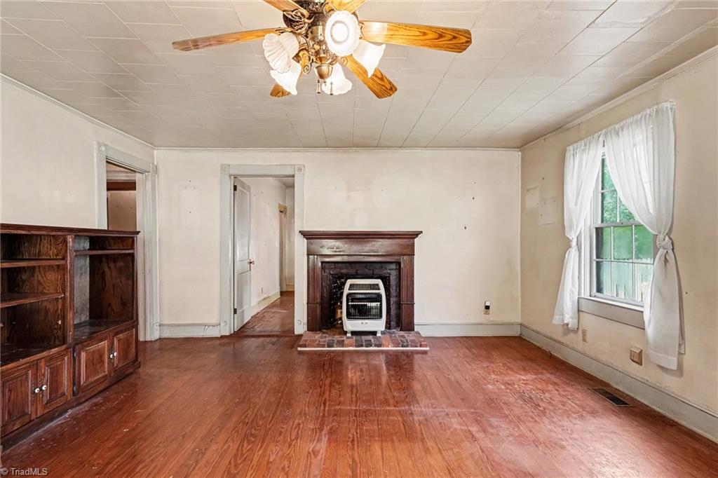 447 Main Street Property Photo 10