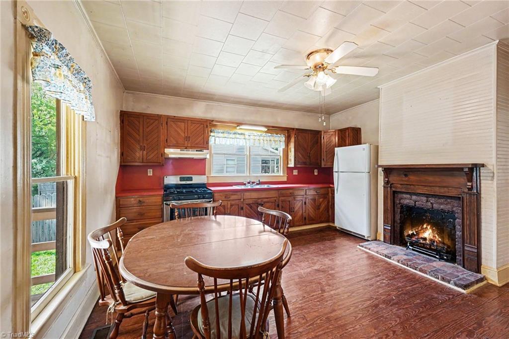 447 Main Street Property Photo 11