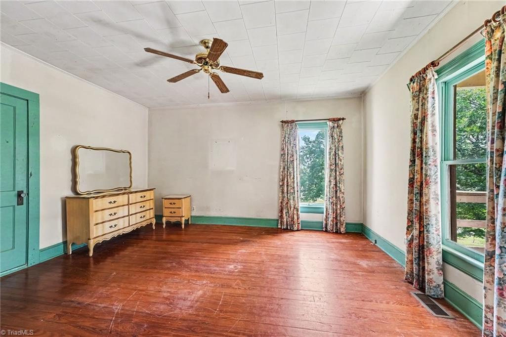 447 Main Street Property Photo 16