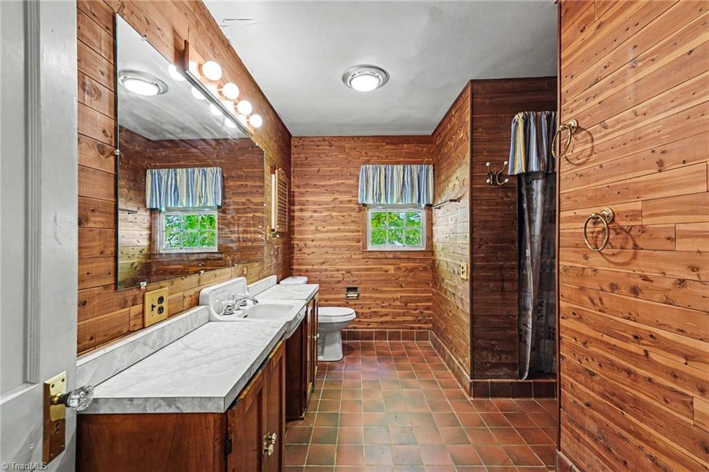 447 Main Street Property Photo 20