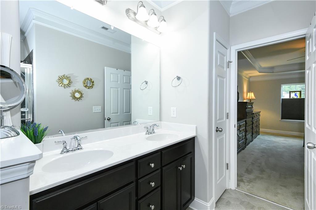 6725 Barton Creek Drive Property Photo 16