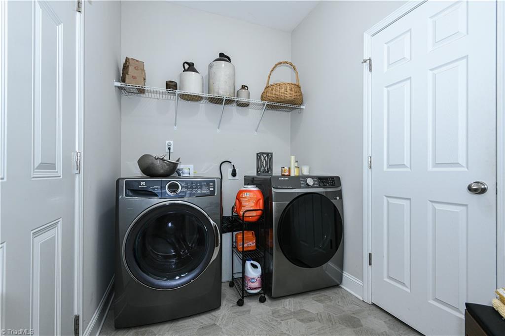6725 Barton Creek Drive Property Photo 26
