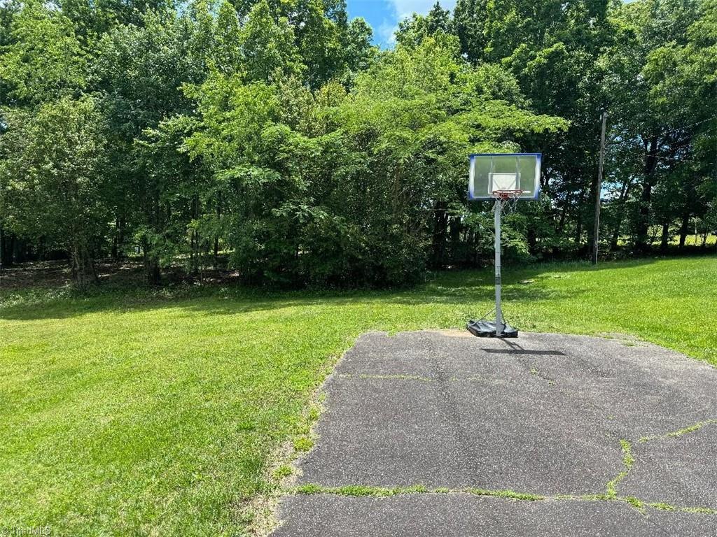 00 Barlow Court Property Photo 4