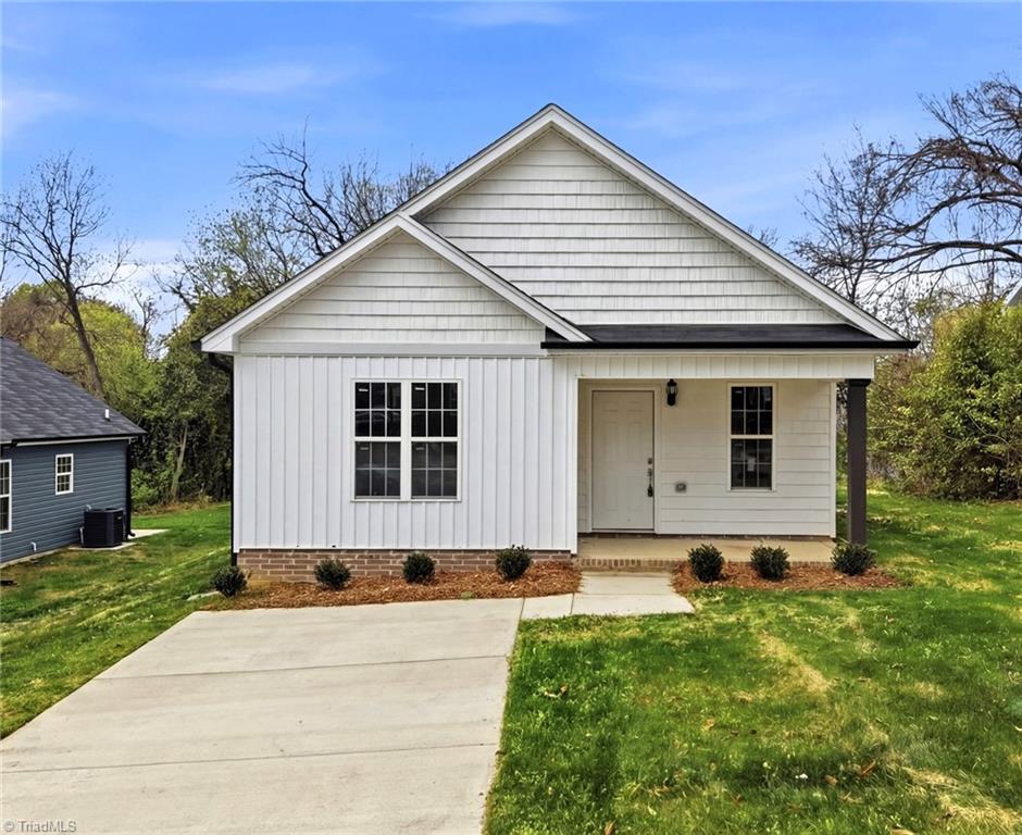 511 White Oak Street Property Photo 1