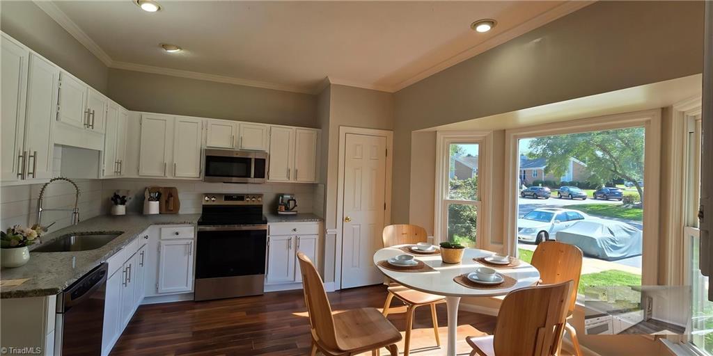 2018 Hearthwood Court Property Photo 7