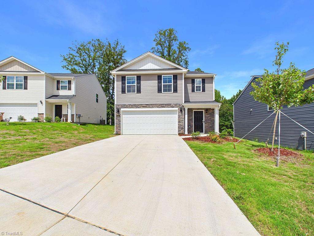 1547 Hamilton Hills Drive Property Photo 1