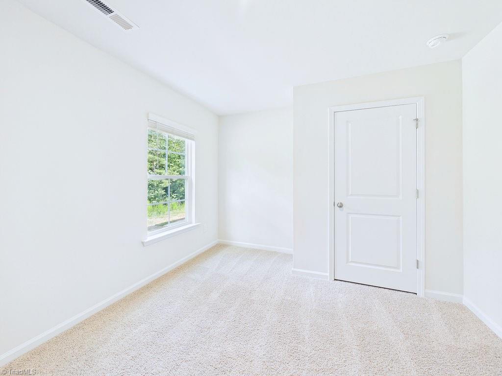 1547 Hamilton Hills Drive Property Photo 6