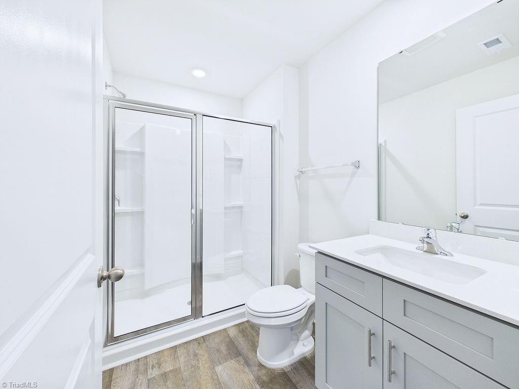 1547 Hamilton Hills Drive Property Photo 7
