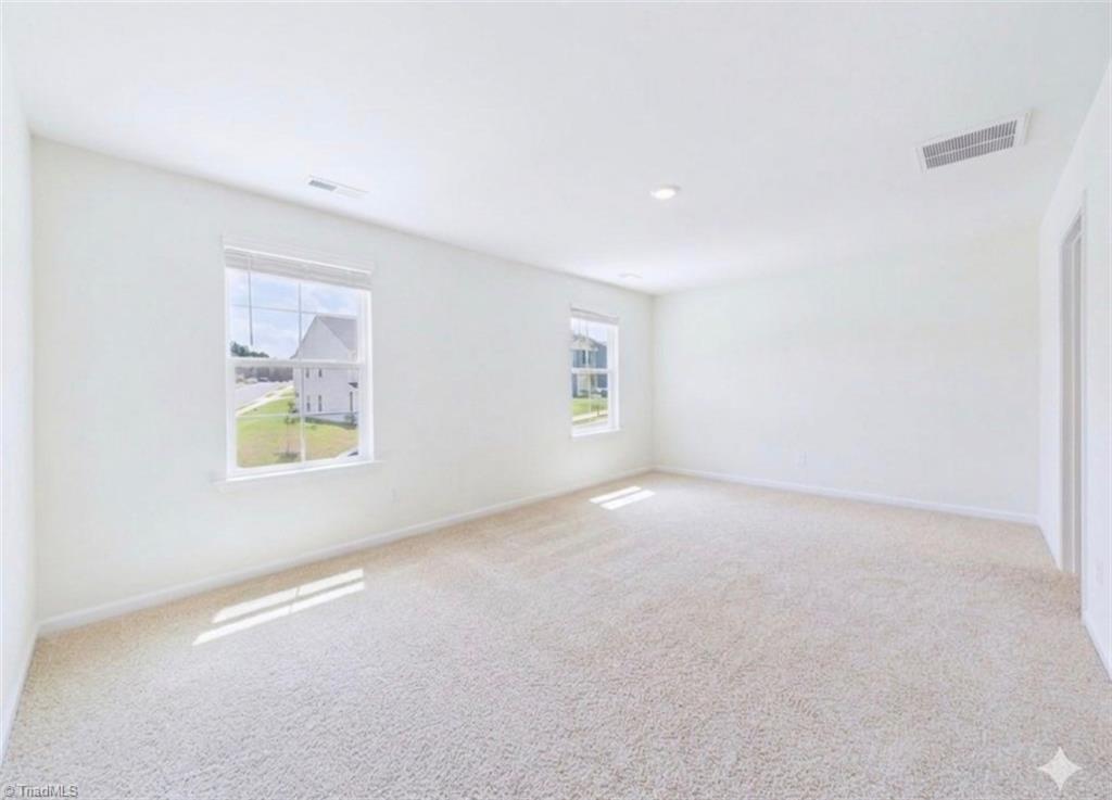 1547 Hamilton Hills Drive Property Photo 10