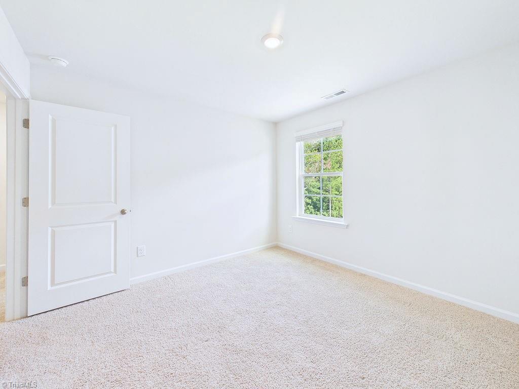1547 Hamilton Hills Drive Property Photo 12