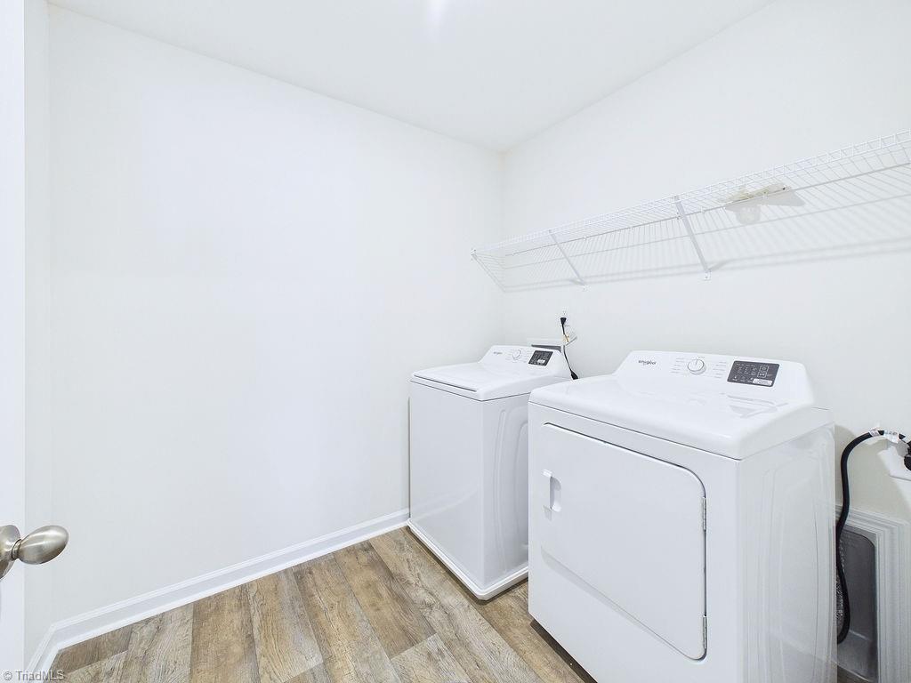 1547 Hamilton Hills Drive Property Photo 18