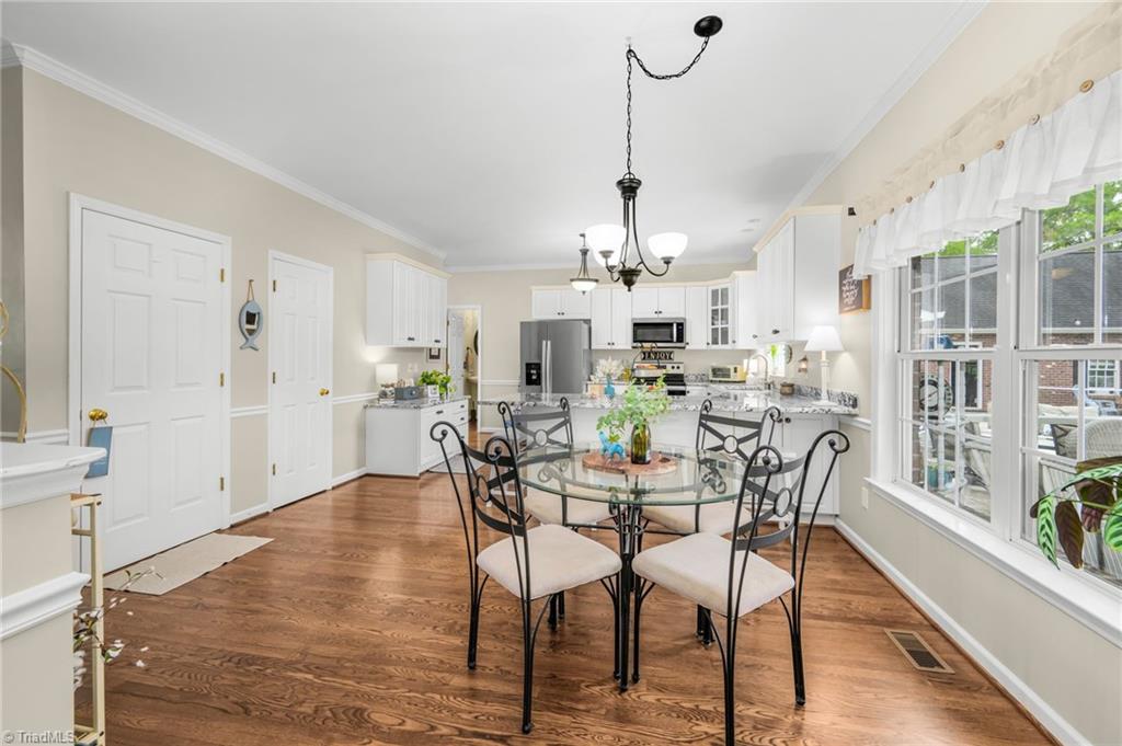 229 Country Circle Property Photo 12