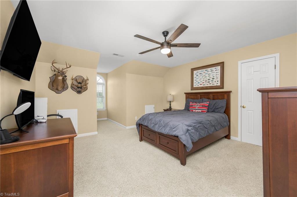 229 Country Circle Property Photo 27